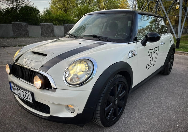 MINI Cooper S cena 32000 przebieg: 165750, rok produkcji 2007 z Warszawa małe 742